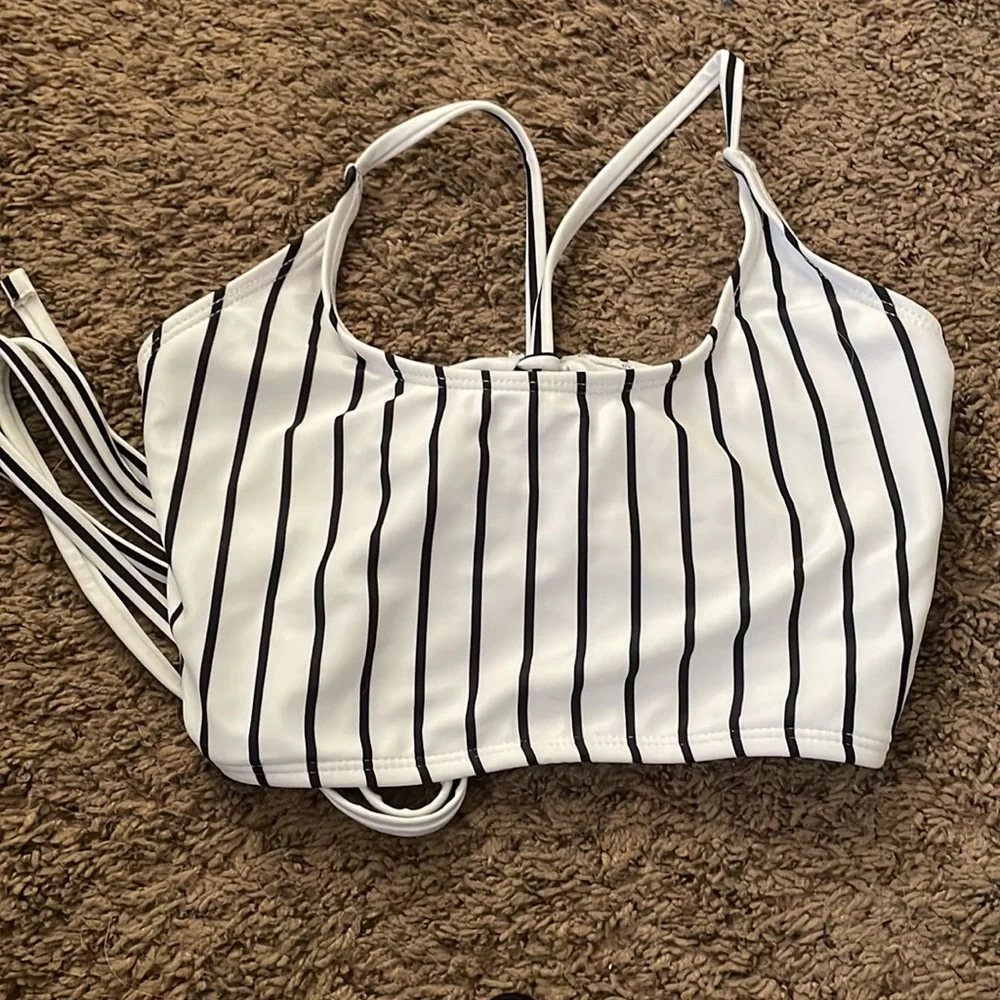 bikinis - Picture 5 of 5